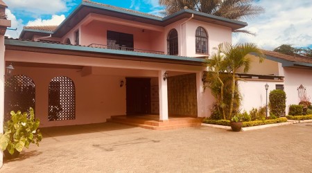 4 Bedroom Townhouse for rent in Lavington